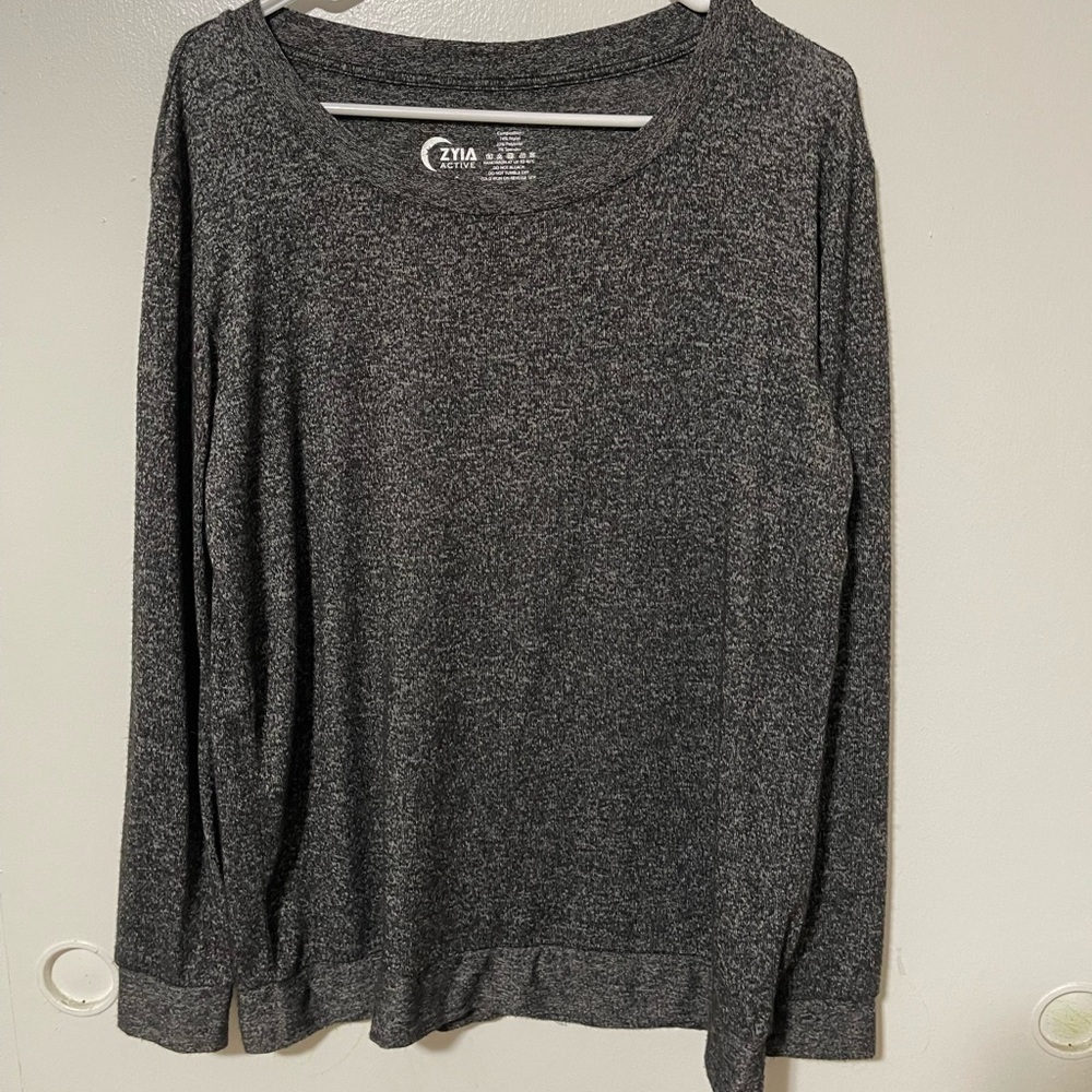 Zyia Active charcoal long sleeve top